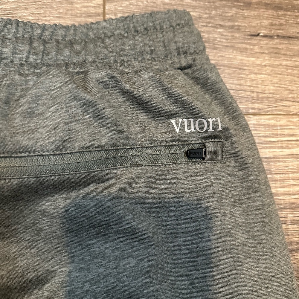 Vuori Men’s Small Sunday performance Jogger Pants Heather Green - Picture 11 of 14